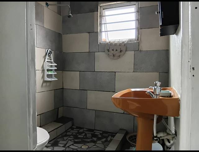 2 BEDROOM HOUSE FOR SALE IN NEW MACASSAR VILLAGE